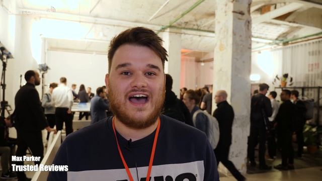 HUAWEI Mate X First Look - The FOLDING FUTURE is Here! | The Tech Chap смотреть онлайн