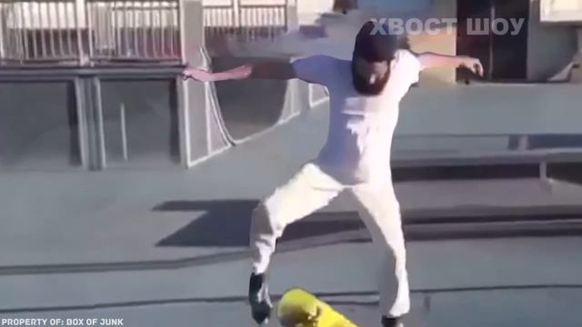 Удачно упал на скейт. НЕВЕРОЯТНОЕ ВЕЗЕНИЕ. смотреть онлайн