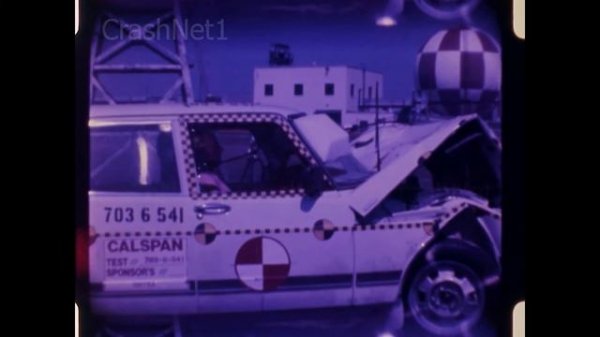 Saab 900 | 1982 | Frontal Crash Test | NHTSA | CrashNet1