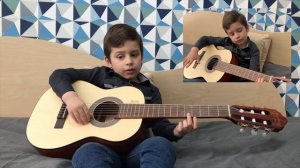 С ЭТОГО НАЧИНАЛ КАЖДЫЙ ГИТАРИСТ Ӏ Ребёнок играет на гитаре 6 лет