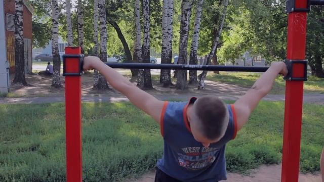 Выход Иисуса на турнике. Обучалка по Workout 17 смотреть онлайн