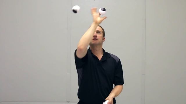 3 Ball Juggling Ep. 9 - 32 Tricks смотреть онлайн