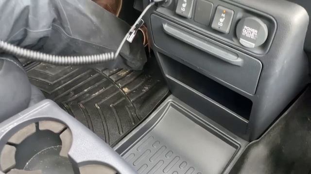 2013 Honda Ridgeline (Хонда Риджлайн) 1-го поколения - удобный пикап для активного образа жизни смотреть онлайн