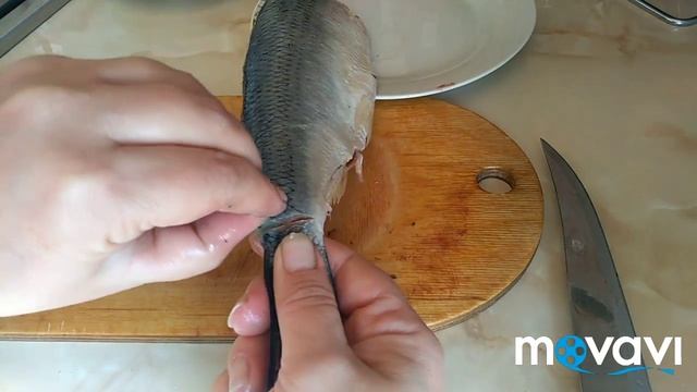 Как быстро и просто почистить селёдку. смотреть онлайн