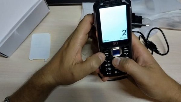 Мобильный телефон BQ Tank Quattro Power BQ-2817 (черный) - распаковка, обзор )))))