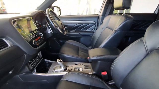 2019 Mitsubishi Outlander PHEV 4H смотреть онлайн