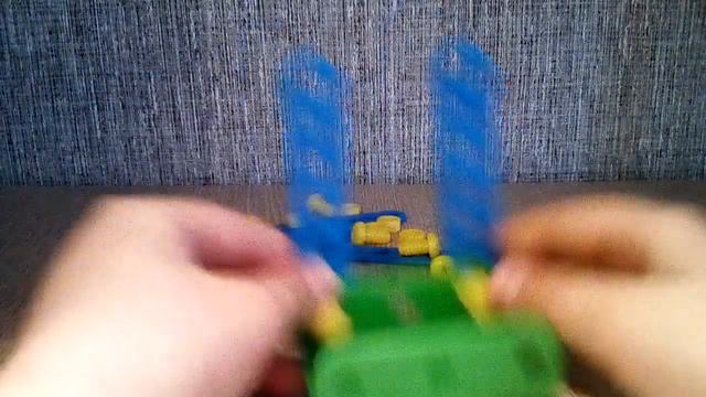 Подставка для телефона из пластмассового конструктора своими руками