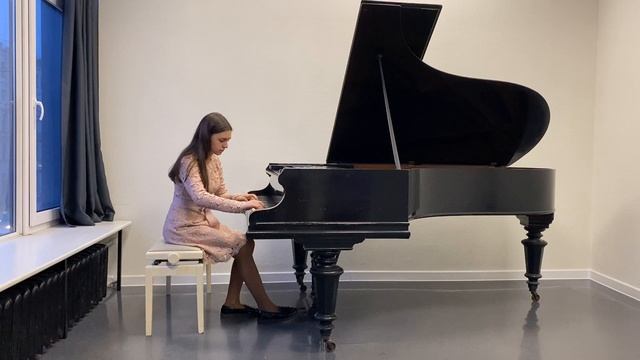 С.М. Слонимский "Романтический вальс" - исполняет Авиталь Чухарева смотреть онлайн