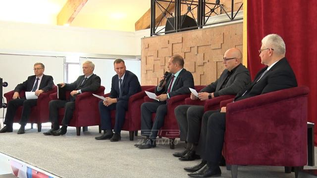Златоустовским бизнесменам напомнили, какие преференции даёт приставка «моно» в статусе города смотреть онлайн