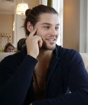 Вокруг одни придурки смотреть онлайн