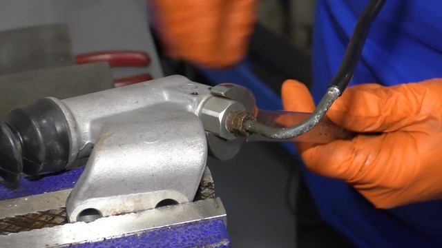 How to Replace Clutch Master & Slave Cylinders 03-11 Honda Element смотреть онлайн