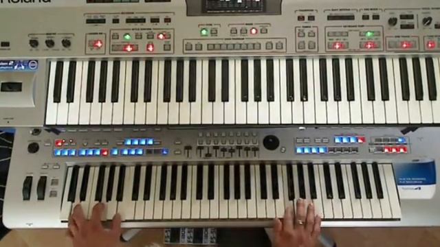 The second Waltz.mp4Tyros4 et Roland E-80 смотреть онлайн