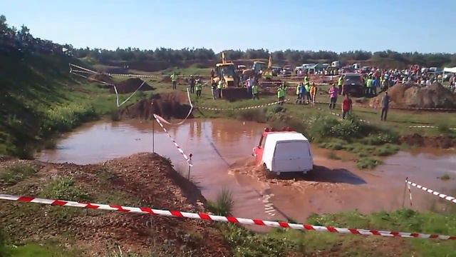 Suzuki samurai en vadeo trial 4x4 santisteban смотреть онлайн