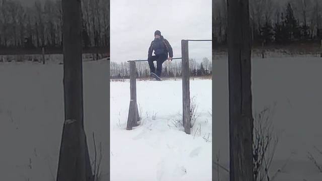 Листик на турнике (Обучения) смотреть онлайн