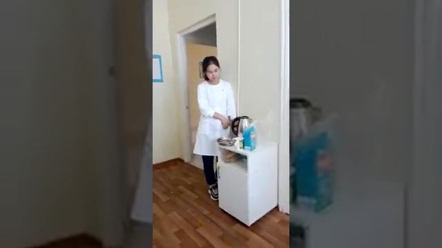 Женщина и 4-ий мальчик получили ожоги глаз из-за кварца в Жанаозене - медики понесли наказание смотреть онлайн