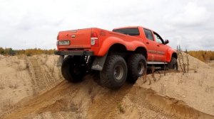 Toyota Hilux Arctic Trucks 6x6