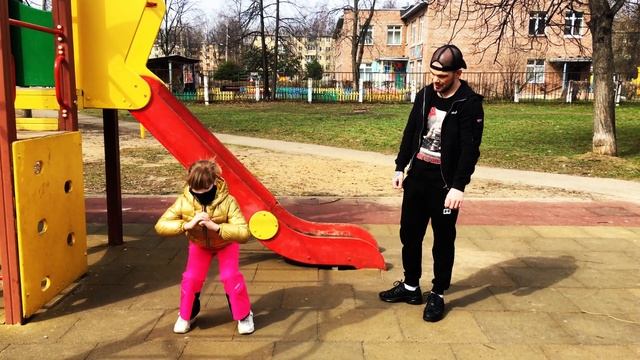 УТРЕННЯЯ ЗАРЯДКА С ПАПОЙ. Лучшая утренняя зарядка. смотреть онлайн