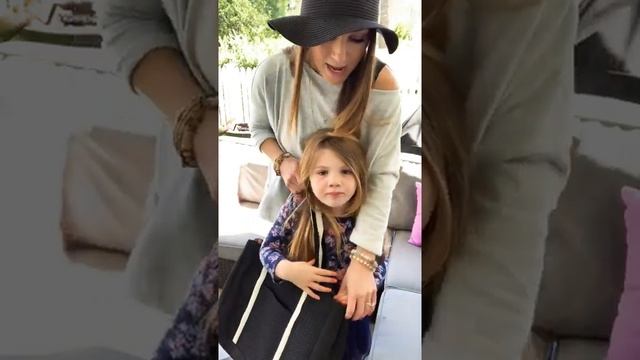 Bundle deal with my little helper! смотреть онлайн