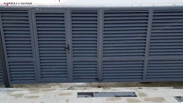Забор жалюзи Ral 7024 покрытие «стальной бархат» объект - «НАБЕРЕЖНАЯ ДАГОМЫС»