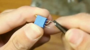 Простой терморегулятор для вентилятора охлаждения на блок питания или подобные приборы.