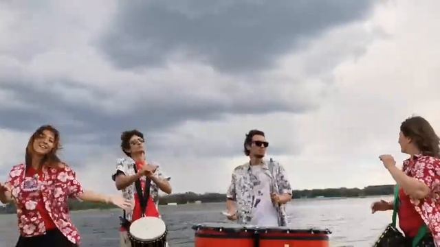 Шоу Барабаны мира на острове смотреть онлайн