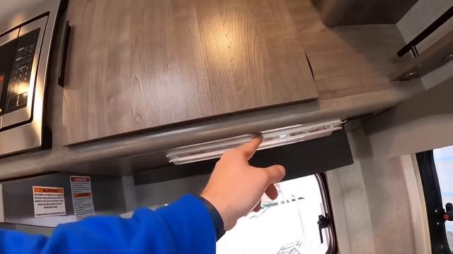 New 2022 Lance 975 Truck Camper‼️ Like A Small Travelling Apartment‼️