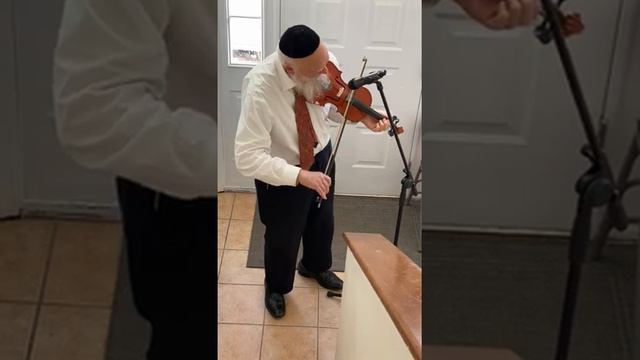 Glazerson Plays Sabbath Prayer Song
