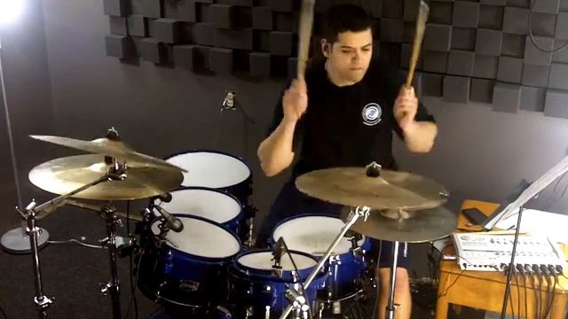 Paramore - Misery Business (Drum Cover of Zac Farro) смотреть онлайн