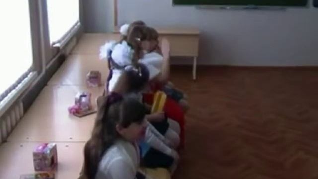 8 Марта во 2-ом Б классе смотреть онлайн
