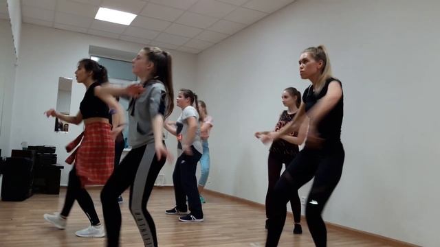 DanceHall - связка 2 - урок 2 смотреть онлайн