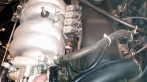 Нива Шевроле.Как удалить воздух из системы  охлаждения.       #нивашевроле  #ремонтавто  #niva