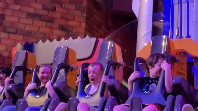 Abu Dhabi 2023 Last Exit Mad X, Warner Brothers, Sheikh Zayed Mosque смотреть онлайн