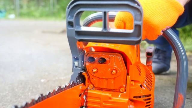 CHAINSAW vs SHAVING FOAM смотреть онлайн