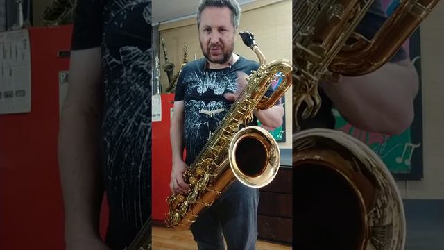 Sax Barítono Conn-Selmer USA 280R смотреть онлайн