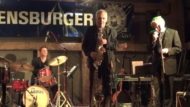 Georg Schroeter&Mark Breitfelder und die Clarinet&Sax Revival Quartett смотреть онлайн
