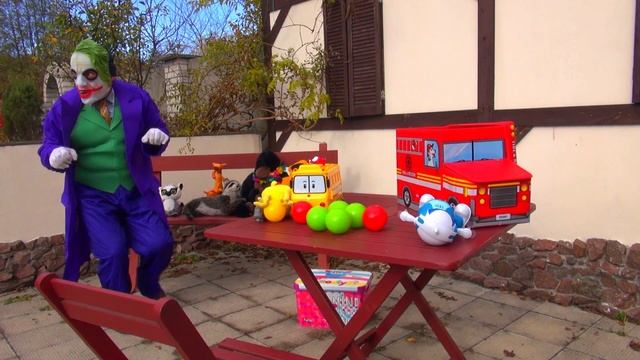 Костюм Джокера смотреть онлайн