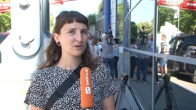 STUDIO 47 .live | ZEBRAFONDS: TICKETÜBERGABE FÜR PARTIE GEGEN ROT-WEISS ESSEN смотреть онлайн