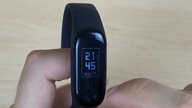Xiaomi Mi Band 3 – а нужен ли фитнесс трекер не спортсменам? смотреть онлайн