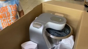 Леон и его новый кухонный комбайн Bosch MUM58225