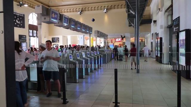 A Walk Around Gare de Nice-Ville, Nice, France смотреть онлайн