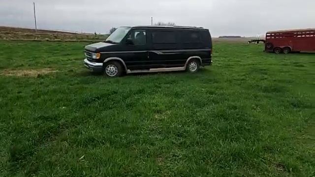 1999 Ford Econoline E150 Conversion Van смотреть онлайн