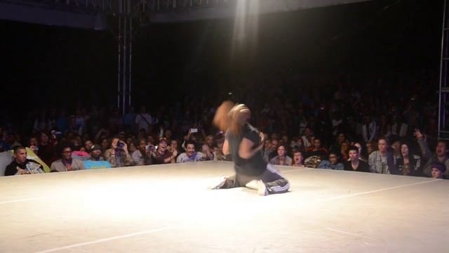 SDK 2012 HIP HOP FEMALE CONTEST (1/2 FINAL) - Mufasa vs Niki смотреть онлайн
