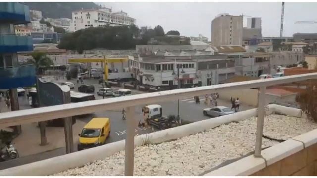 Жизнь в Великобритании. Поездка на Гибралтар. Обзор нашей сьемной квартиры на Гибралтаре смотреть онлайн