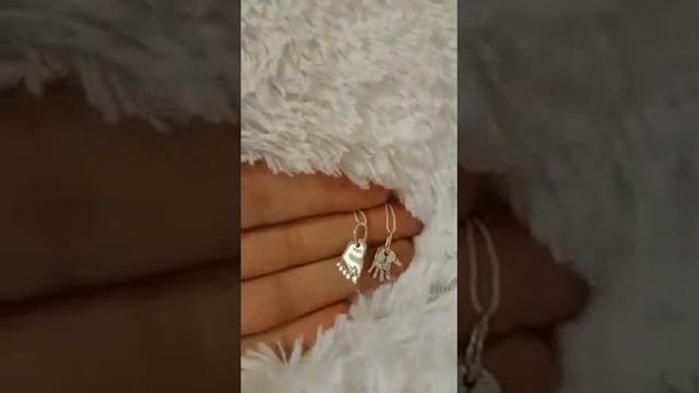 Пяточка и ладошка малыша из серебра смотреть онлайн