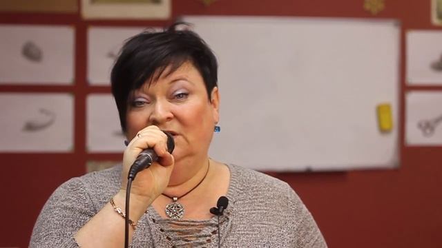 КАК ПЕТЬ В МИКРОФОН ПРАВИЛЬНО ?