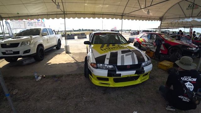 НА ЧЕМ ДРИФТЯТ В ТАИЛАНДЕ? | ДЕВОЧКИ, ТАЧКИ, ТЮНИНГ смотреть онлайн