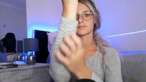 ~ASMR~ Tongue Clicking and Fabric Scratching (face touching, repeating words)