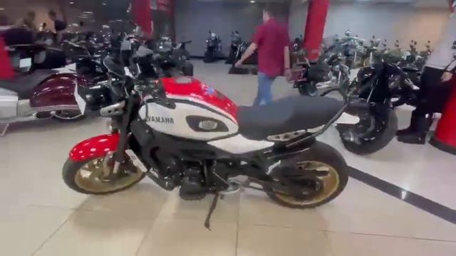 Мотоцикл YAMAHA XSR900 Арт ST01589 Мотосалон Мегамото смотреть онлайн