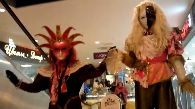 Венецианское Шоу Ходулистов - Венецианский Бал Маскарад - 1 смотреть онлайн