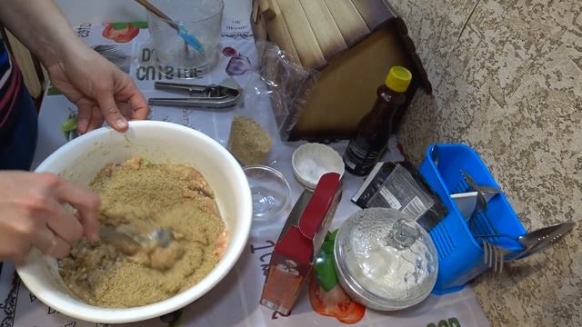 Котлеты куриные +соус. смотреть онлайн